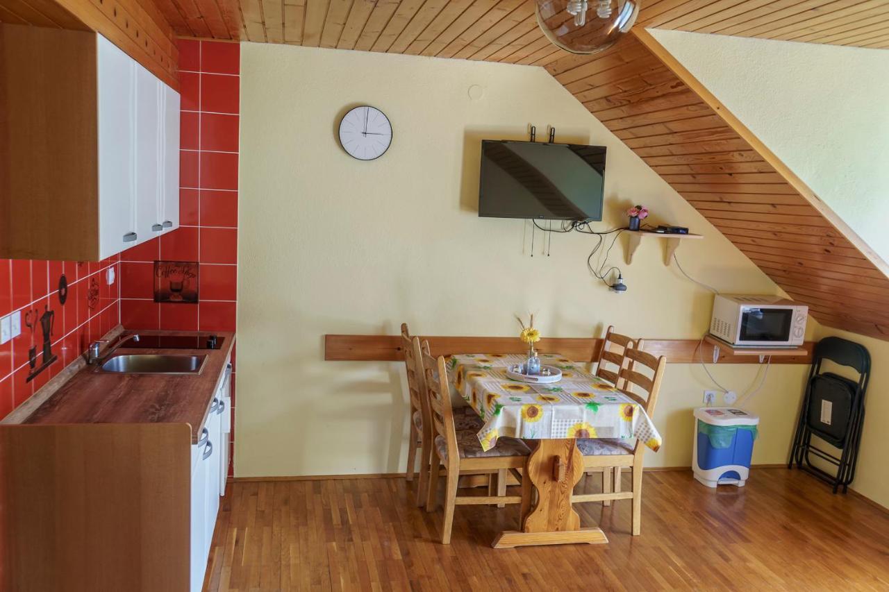 Apartments Zakrasnik Škofja Loka Zewnętrze zdjęcie