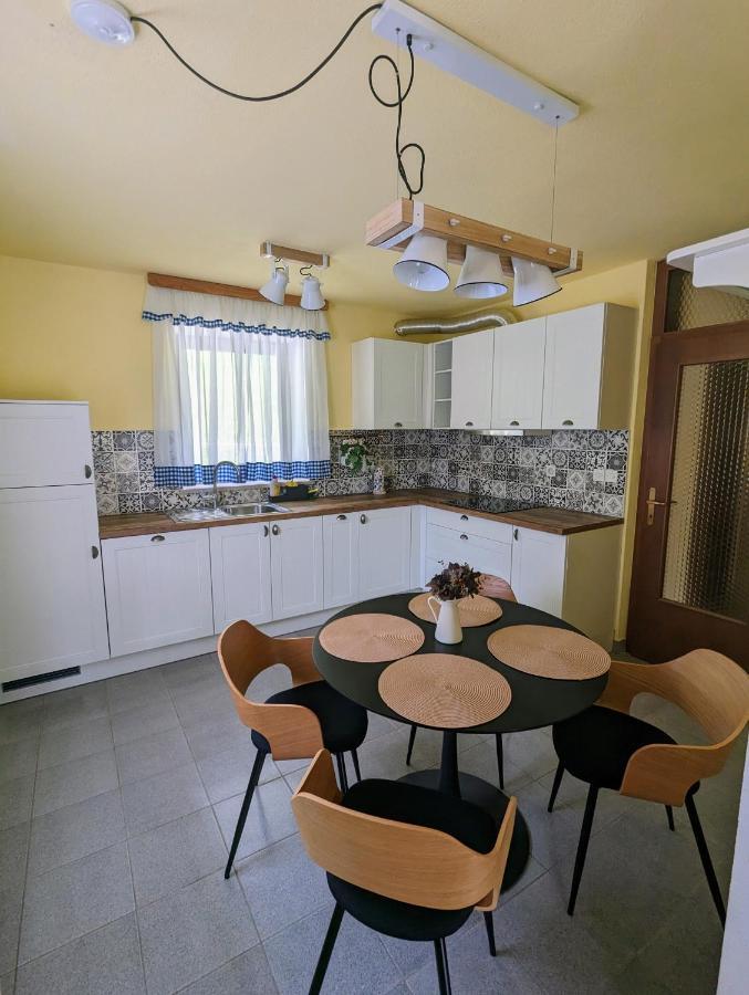 Apartments Zakrasnik Škofja Loka Zewnętrze zdjęcie